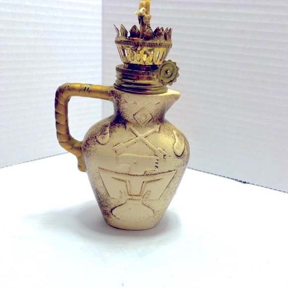 Vintage western/ southwestern red & tan style oil lamp - Thunderbird with arrows - Picture 7 of 9